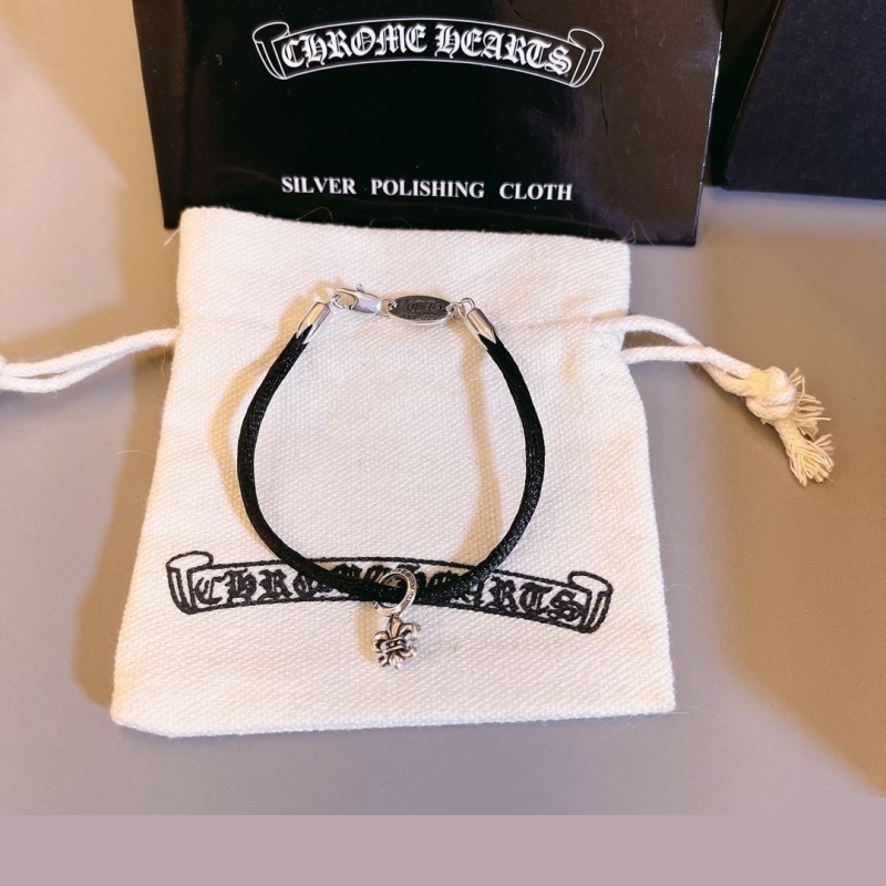 Ch**me He**ts bracelets